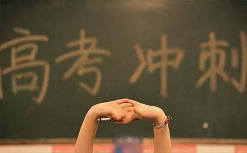 本手妙手俗手高考满分作文（通用44篇）
