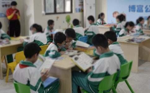 新学期国旗演讲稿